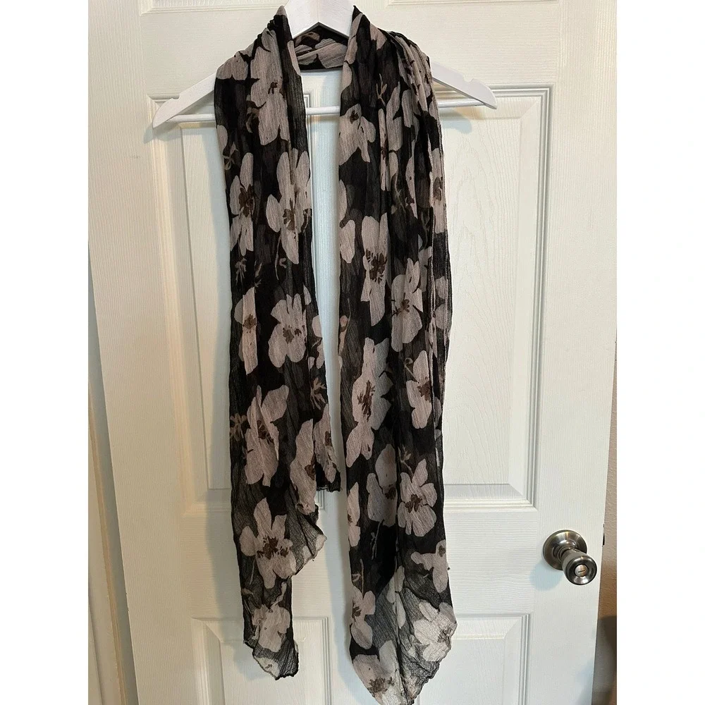 Ann Taylor Loft‎ Black and Cream Floral Scarf 24x80